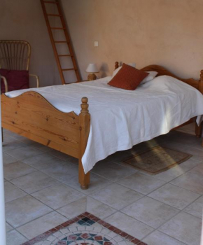Studio et piscine privée en Provence